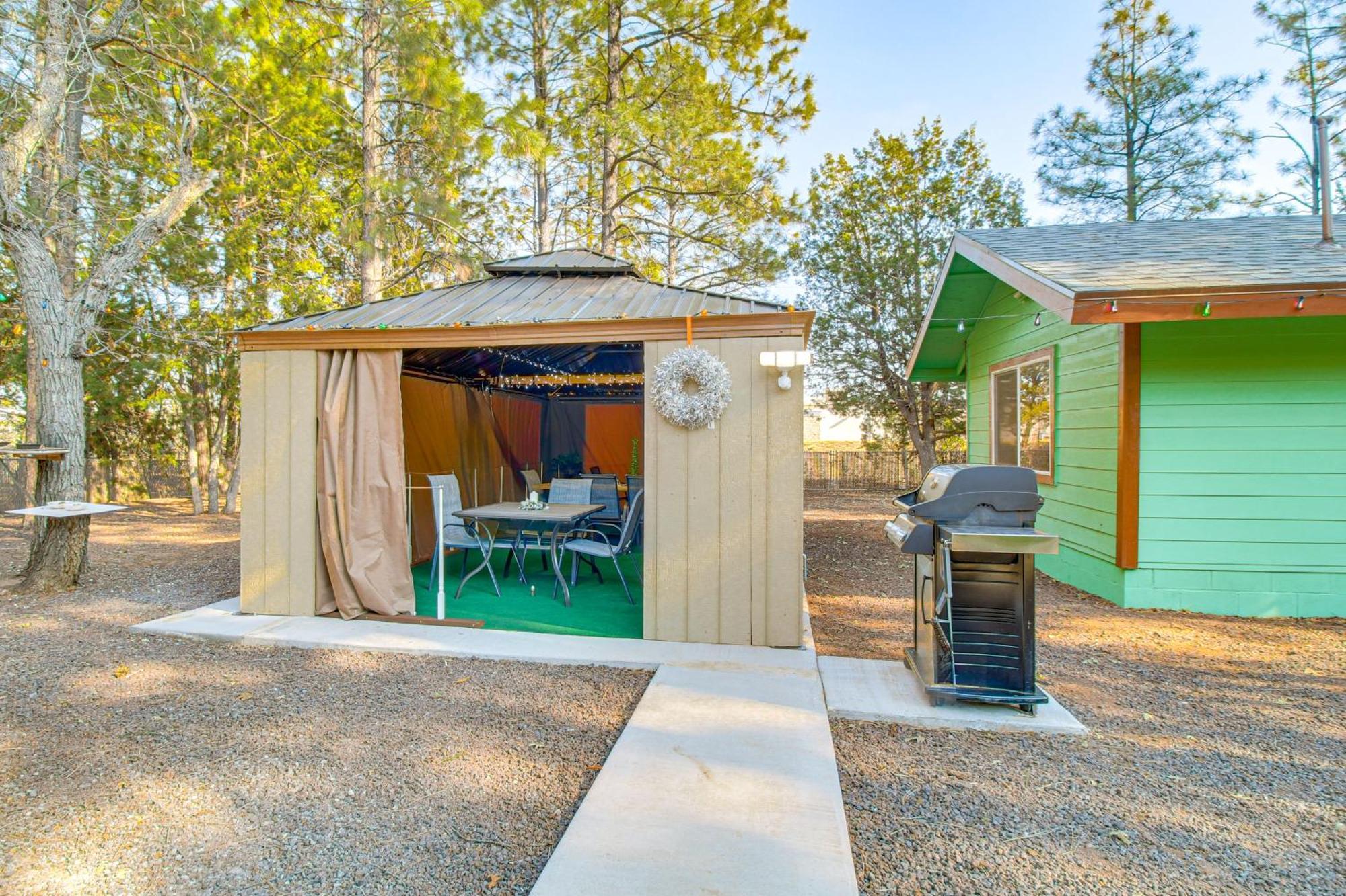 Pet-Friendly Lakeside Cottage With Grill And Fire Pit! Pinetop-Lakeside Exterior photo